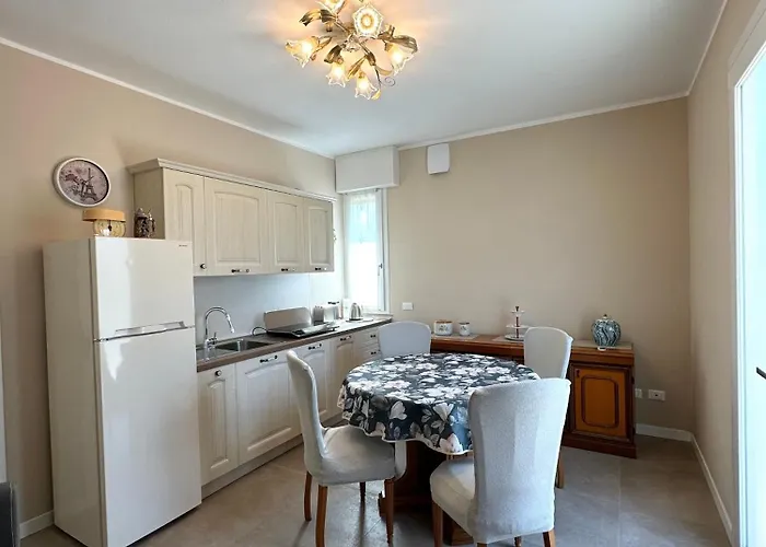 Con Giardino A 10 Minuti Dal Centro Apartment *