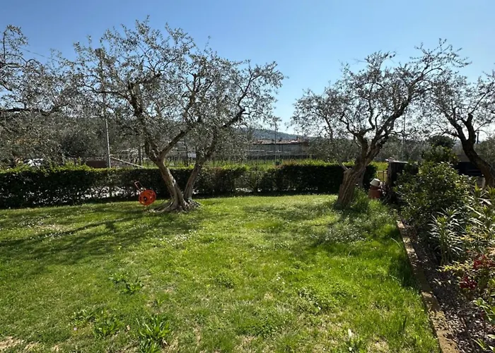 Con Giardino A 10 Minuti Dal Centro Bardolino
